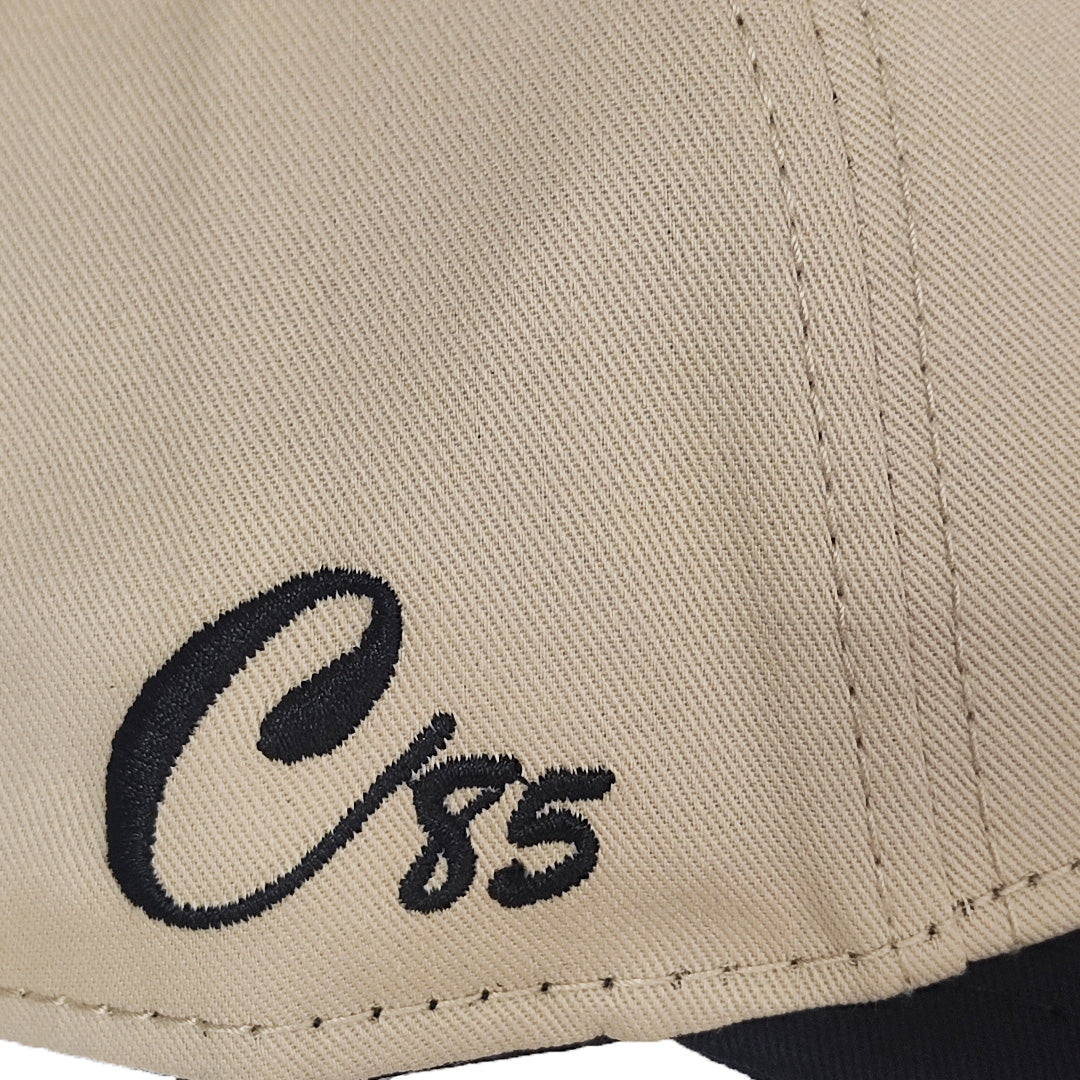 gorras beige con bordado