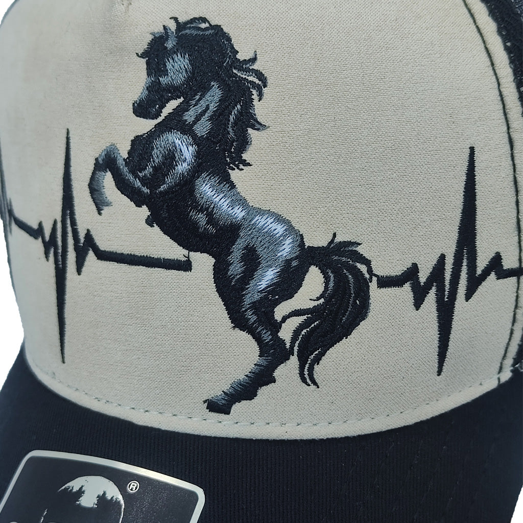 gorra negra con caballo bordado california