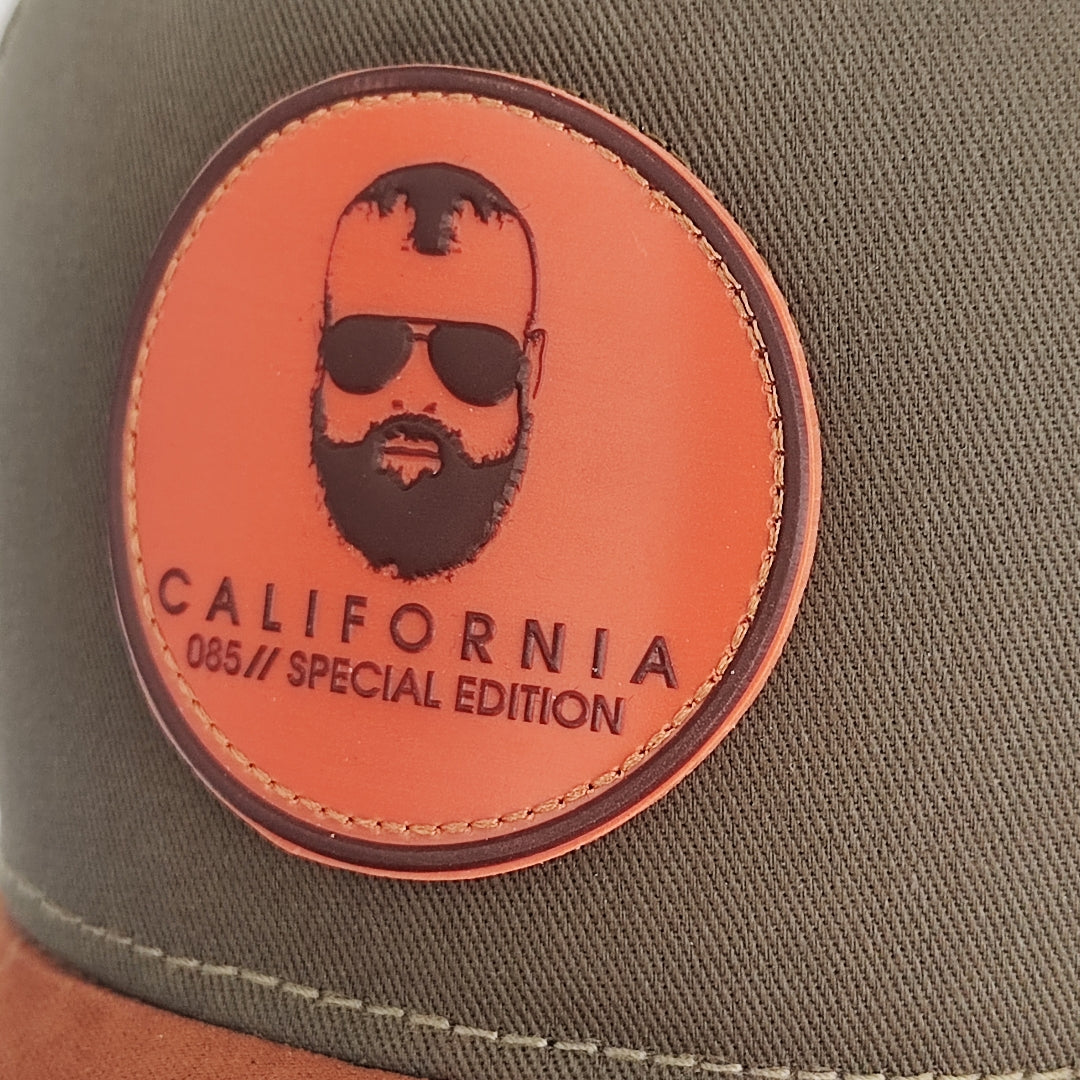 gorra verde militar lisa con visera de cuero