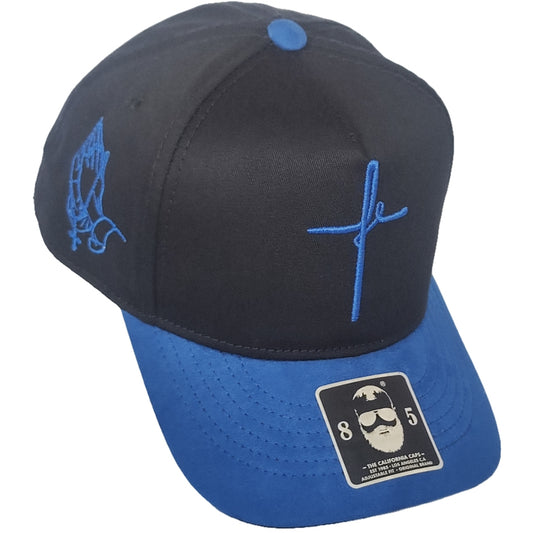 gorra bordada con la palabra fe