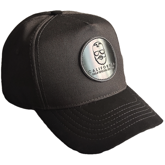 gorra negra con logo negro clasica california caps