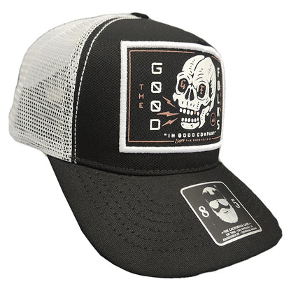 gorra negra con malla blanca